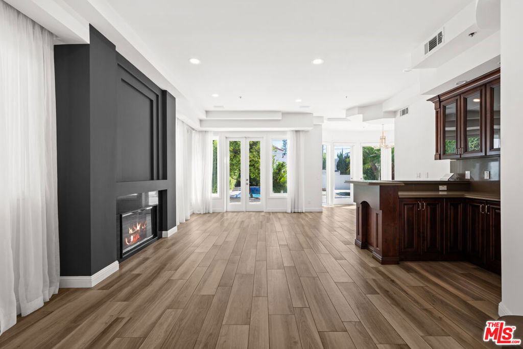 112 N Elm Drive - Photo 7