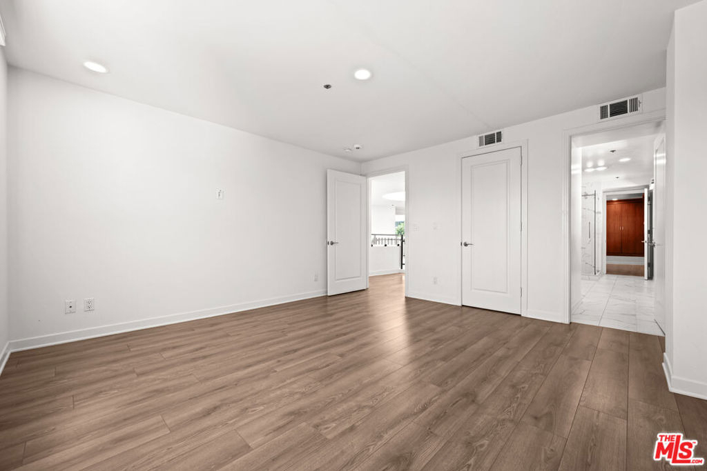 112 N Elm Drive - Photo 30