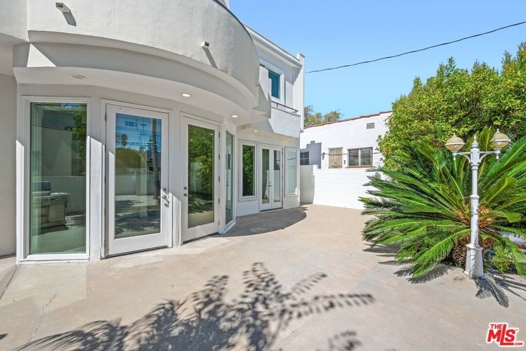 112 N Elm Drive - Photo 44