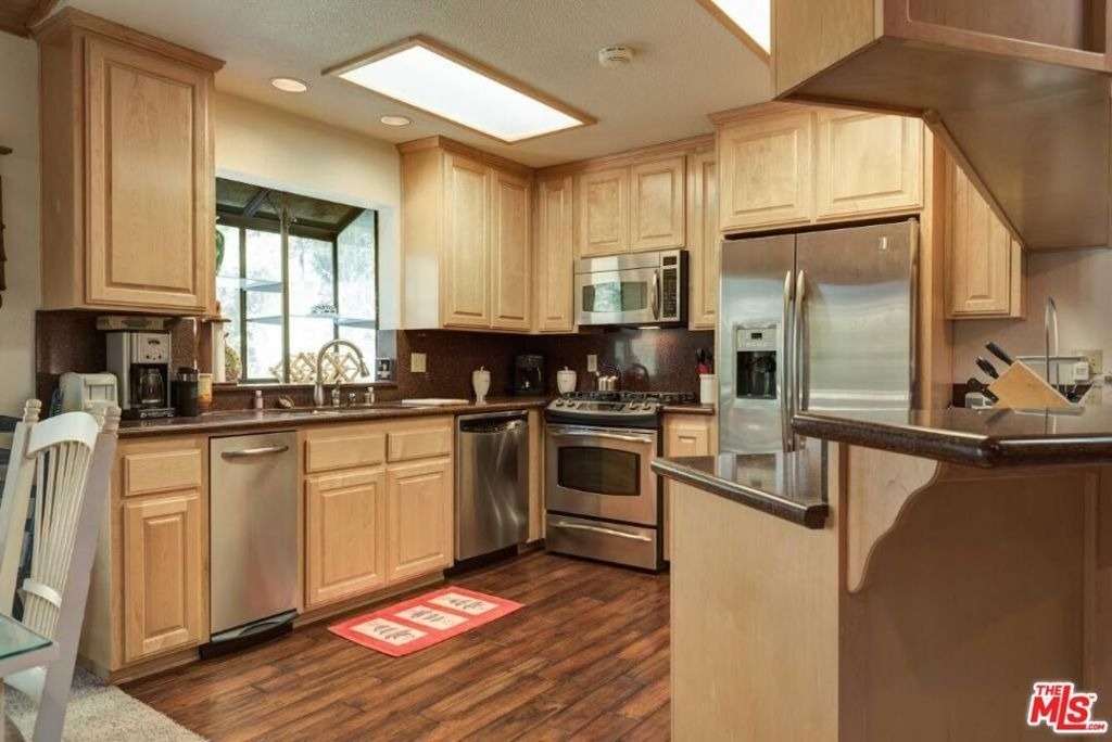 781 Edgemoor Road - Photo 2