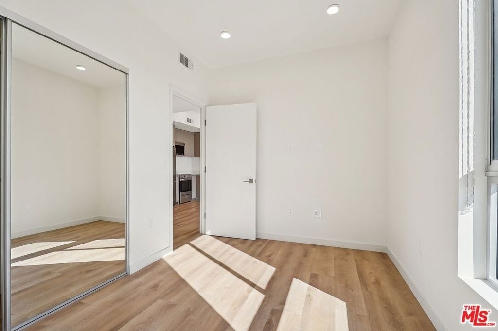 1814 Federal Avenue - Photo 5