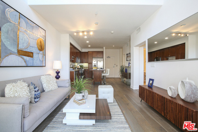 629 Traction Avenue - Photo 4