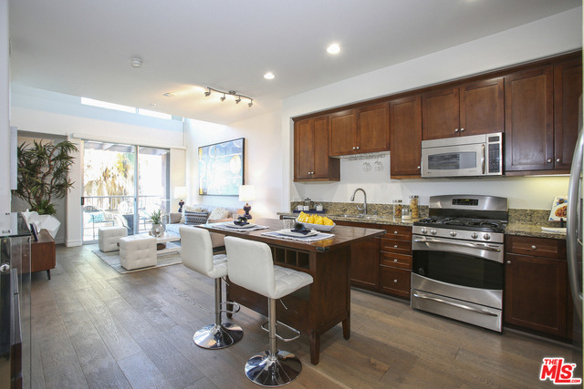 629 Traction Avenue - Photo 5