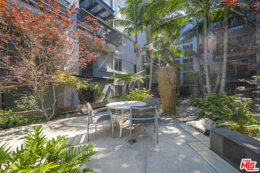 629 Traction Avenue - Photo 48