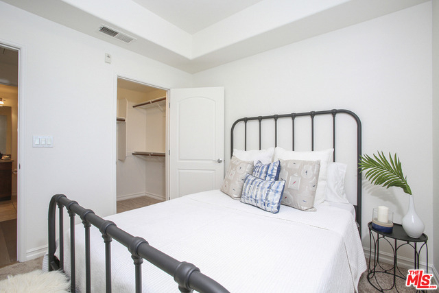 629 Traction Avenue - Photo 13