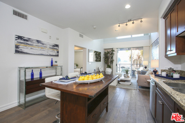 629 Traction Avenue - Photo 6