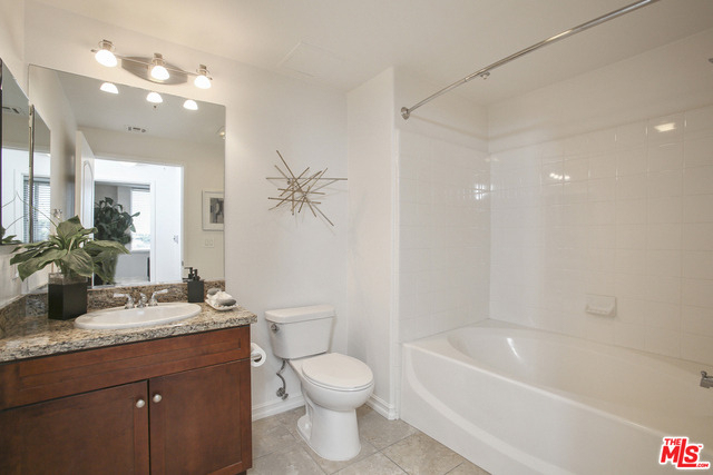 629 Traction Avenue - Photo 14
