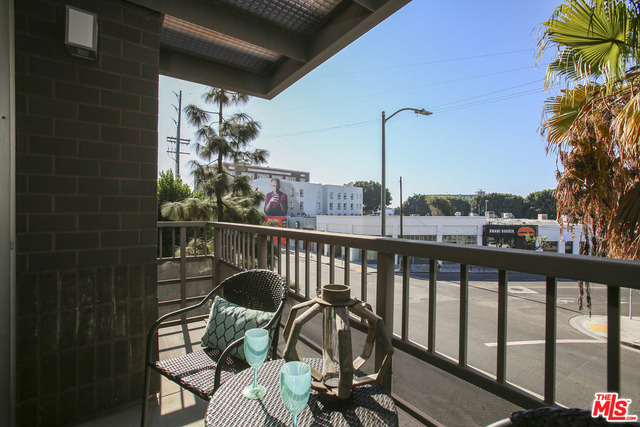 629 Traction Avenue - Photo 33