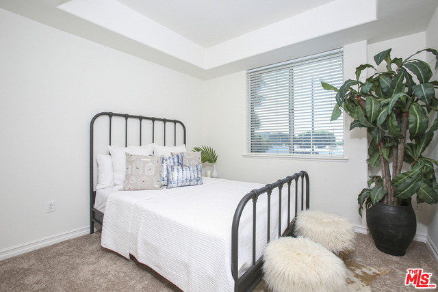 629 Traction Avenue - Photo 12