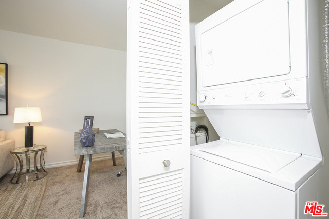 629 Traction Avenue - Photo 18