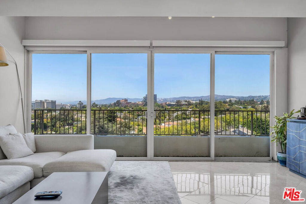 10501 Wilshire - Photo 19