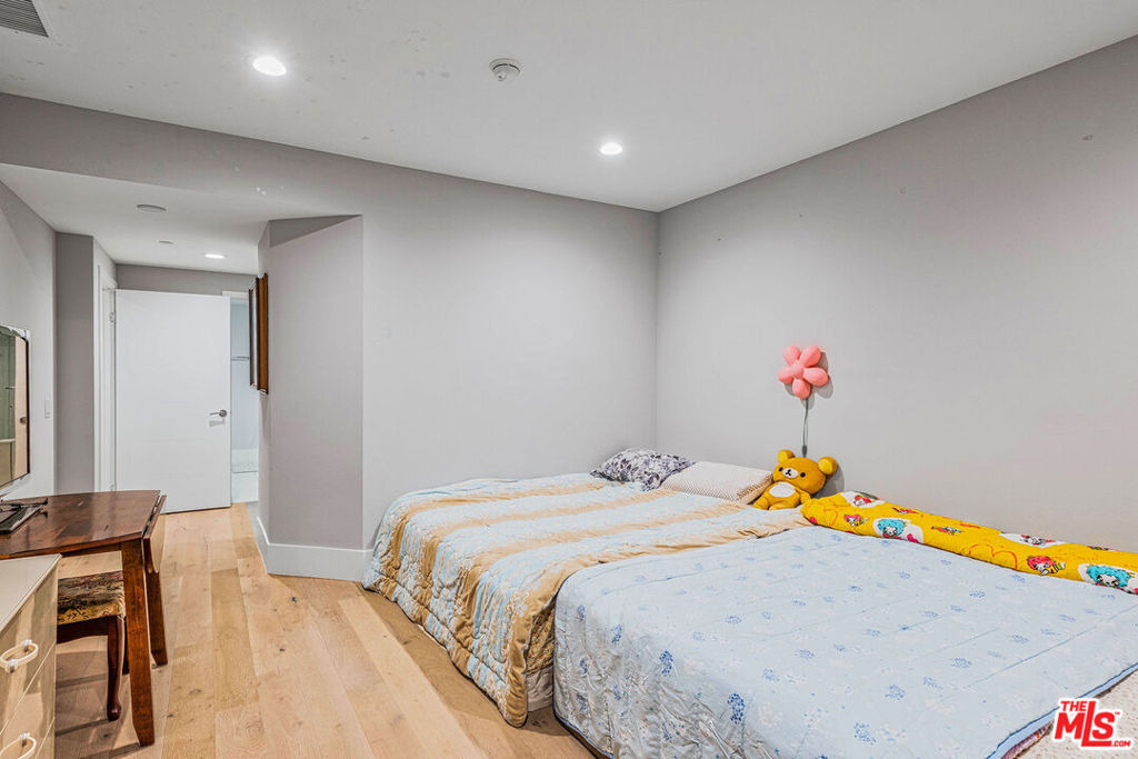 901 S Gramercy Drive - Photo 13