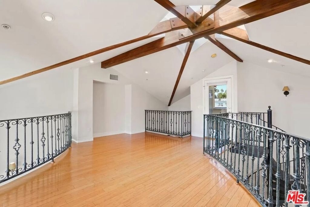 837 18th Street - Photo 1
