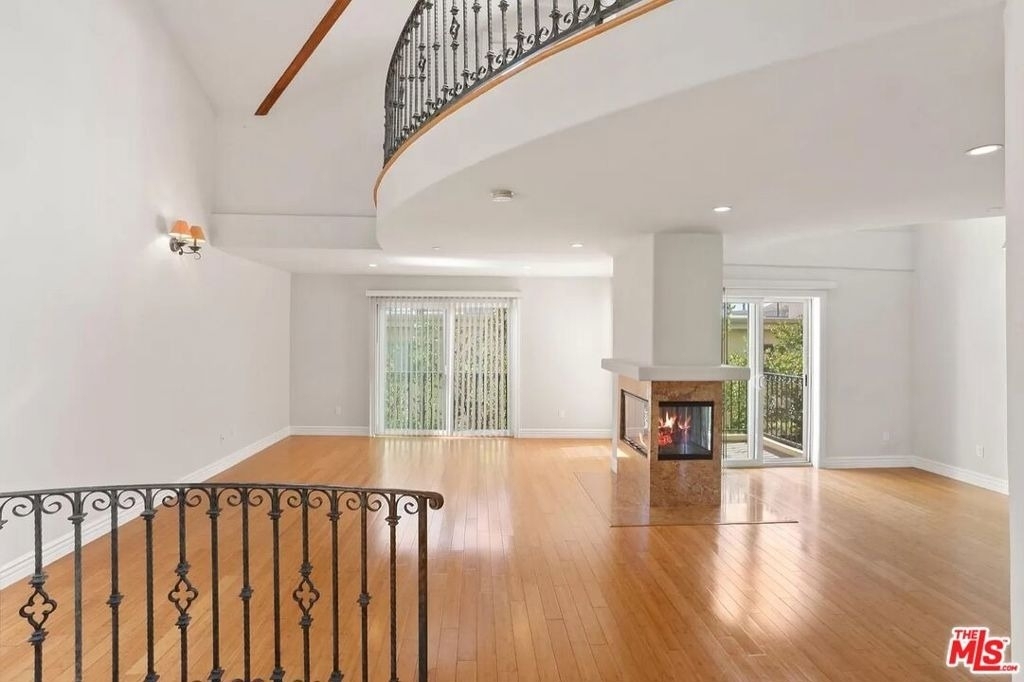 837 18th Street - Photo 2