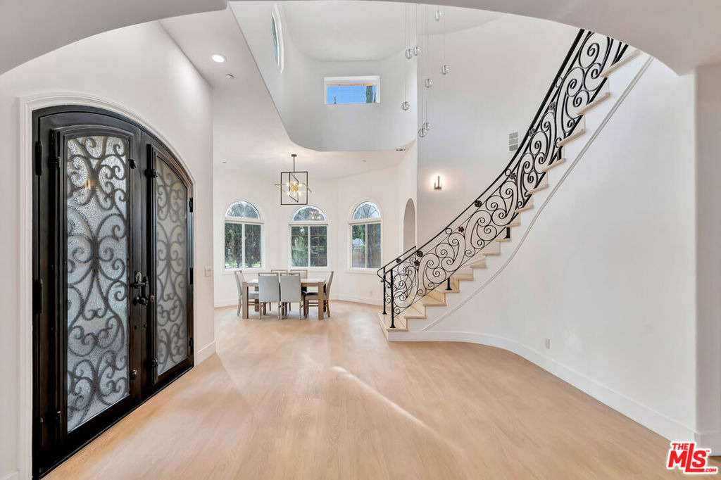 661 W Lemon Avenue - Photo 4