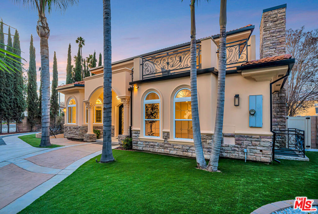 661 W Lemon Avenue - Photo 3