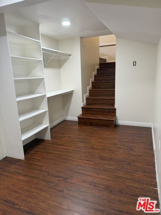 1314 Omelveny Avenue - Photo 11