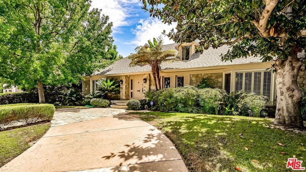 713 Foothill Road - Photo 1