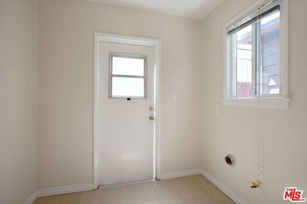 2604 S Garth Avenue - Photo 9