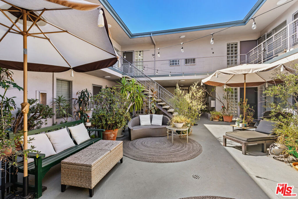 1152 N Poinsettia Place - Photo 5