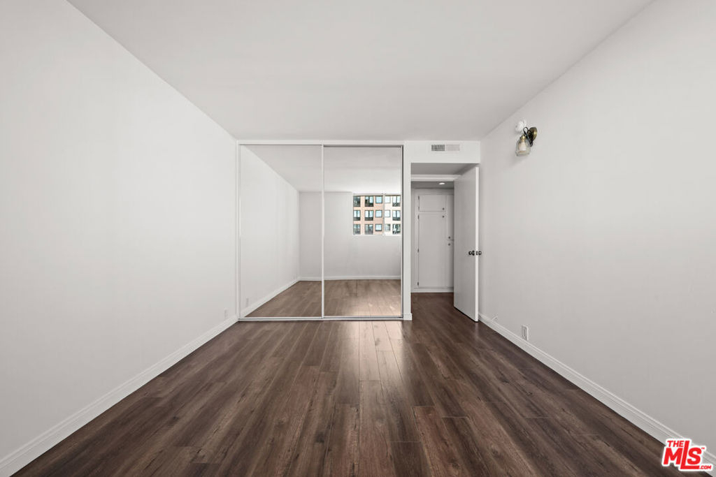 10535 Wilshire Boulevard - Photo 18