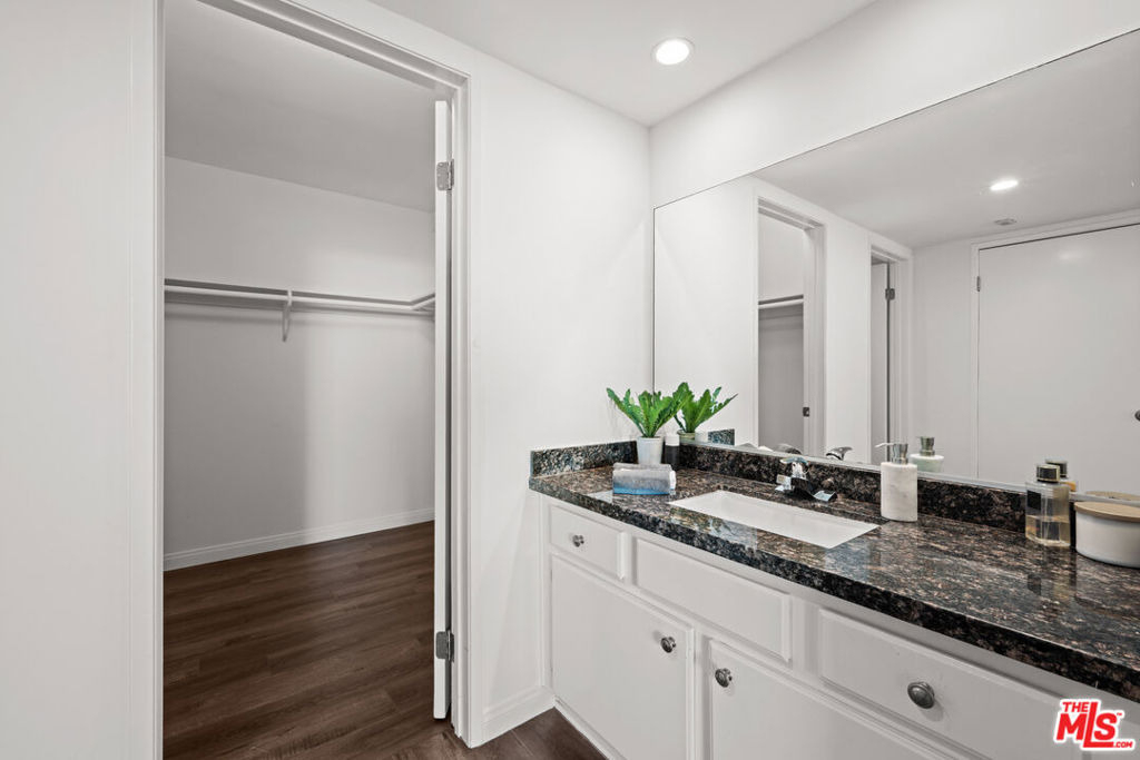10535 Wilshire Boulevard - Photo 14