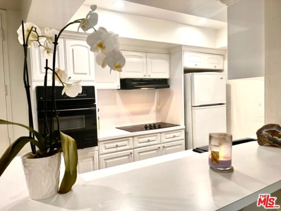1351 N Crescent Heights - Photo 2