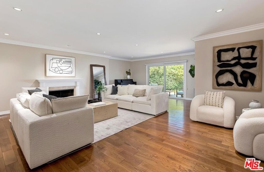 2302 Duxbury Circle - Photo 1