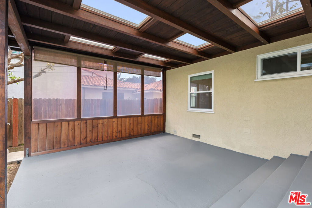 7746 Boeing Avenue - Photo 19