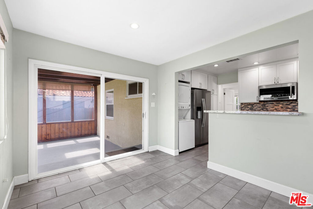 7746 Boeing Avenue - Photo 16