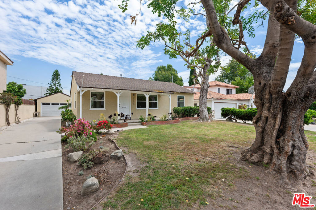 7746 Boeing Avenue - Photo 28