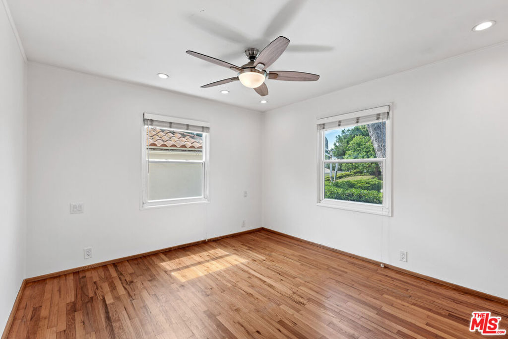 7746 Boeing Avenue - Photo 14