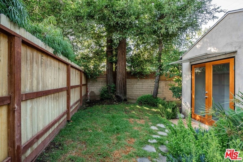 2401 32nd Street - Photo 16