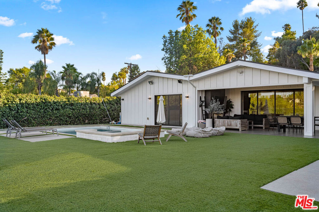 20461 Coulson Street - Photo 15