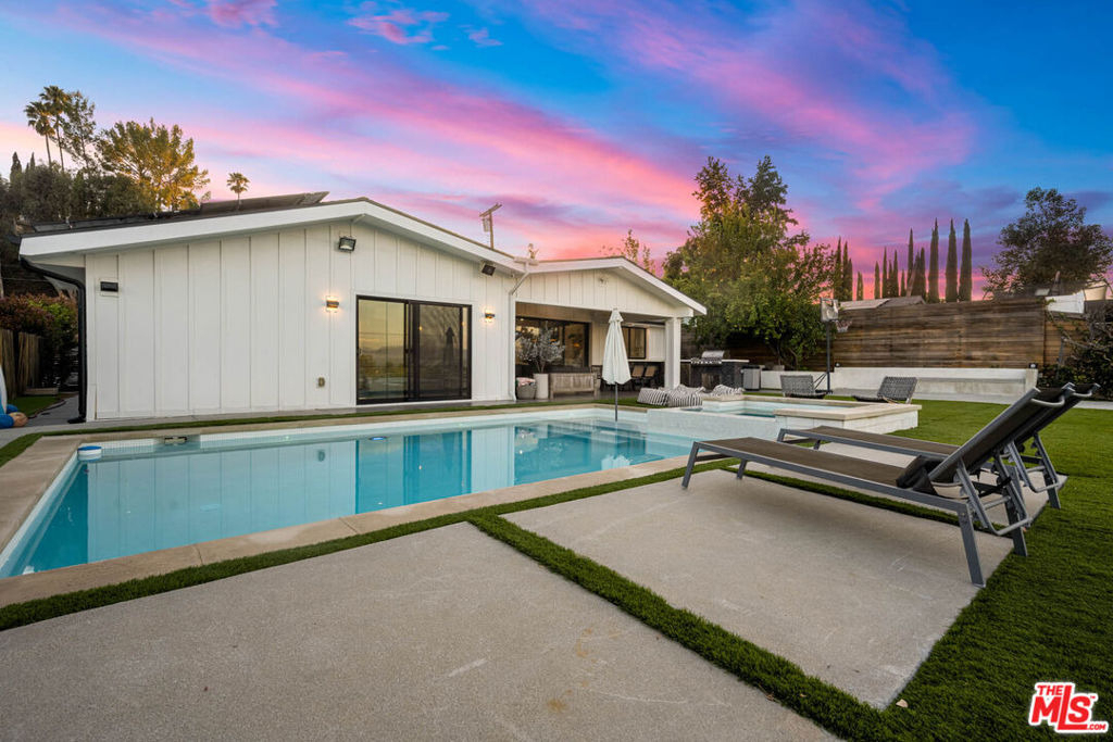 20461 Coulson Street - Photo 23