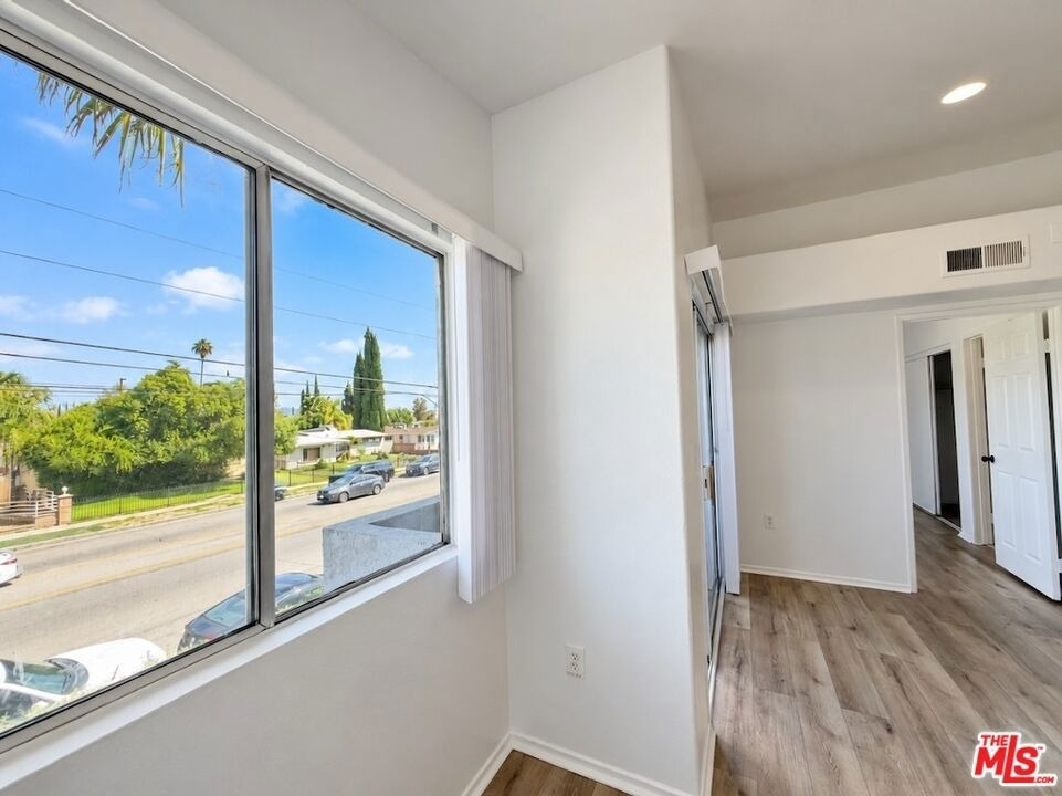 6545 Fulton Avenue - Photo 14
