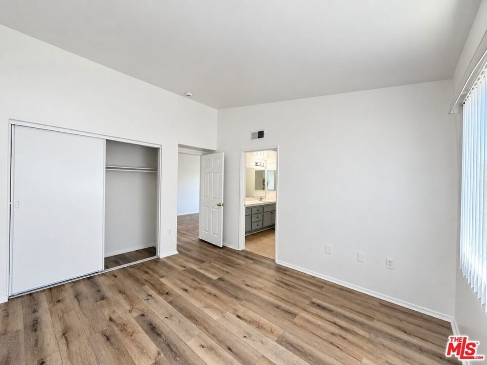 6545 Fulton Avenue - Photo 9