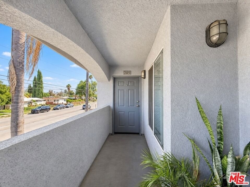 6545 Fulton Avenue - Photo 15