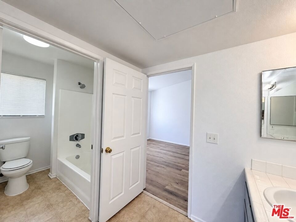 6545 Fulton Avenue - Photo 8