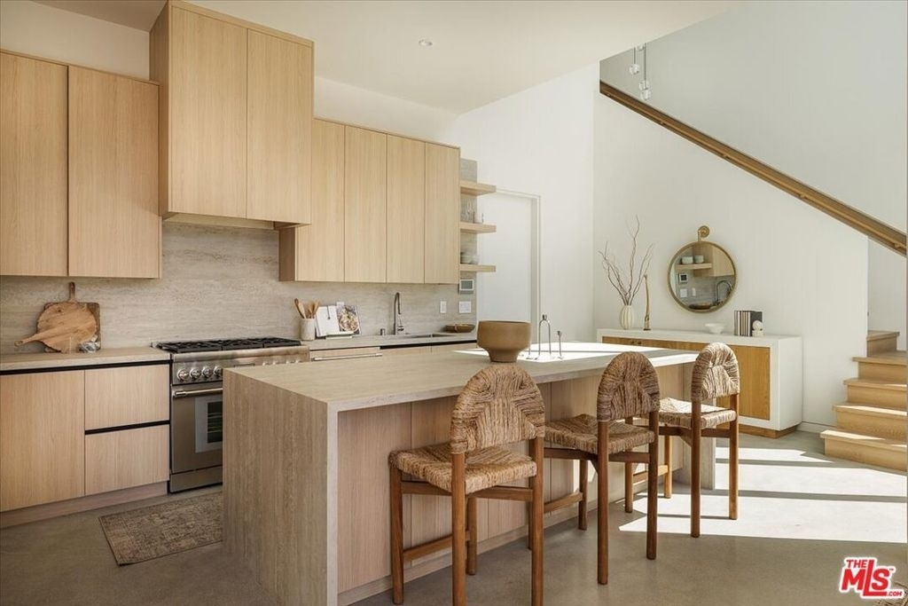 3404 Caroline Avenue - Photo 9