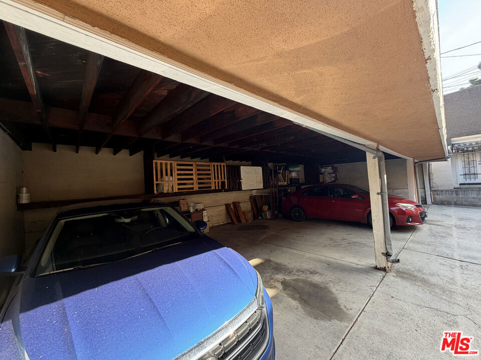 852 1/2 S Plymouth Boulevard - Photo 14
