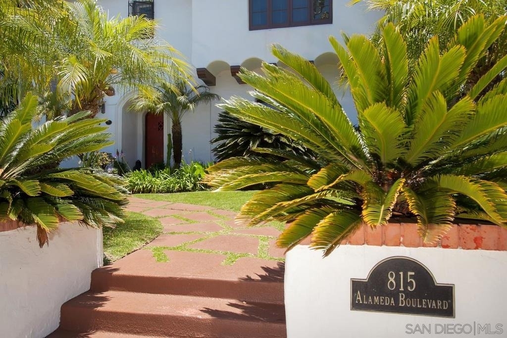 815 Alameda Boulevard - Photo 12
