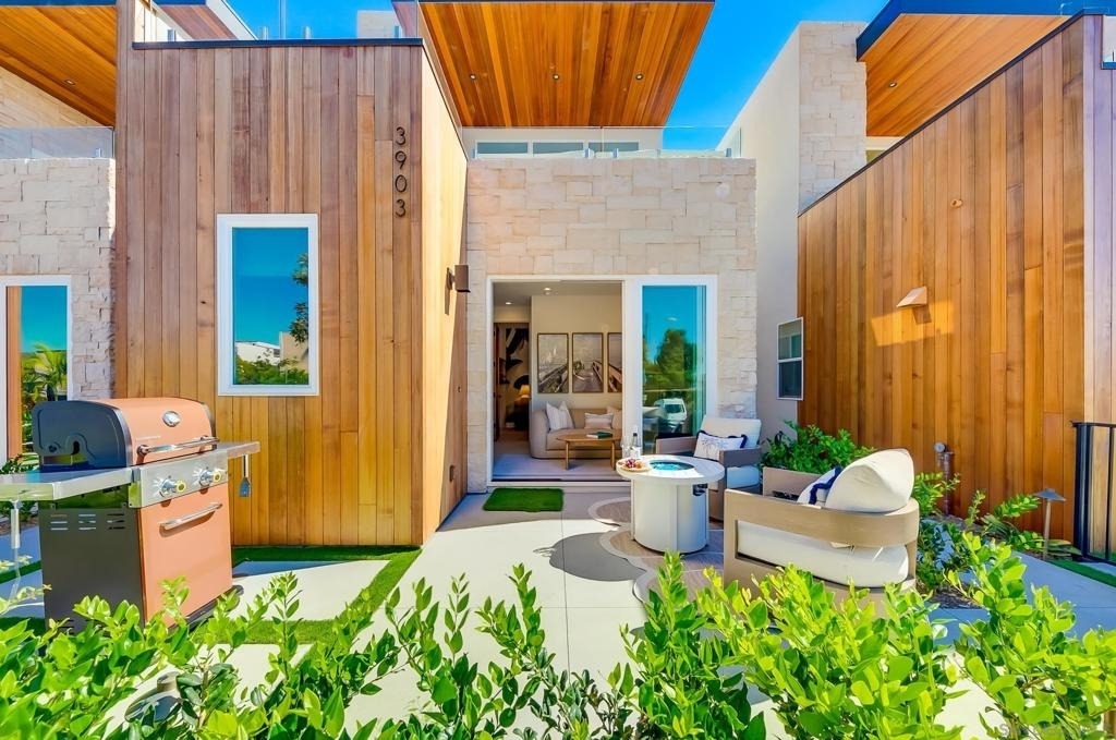 3903 Haines St. - Photo 1