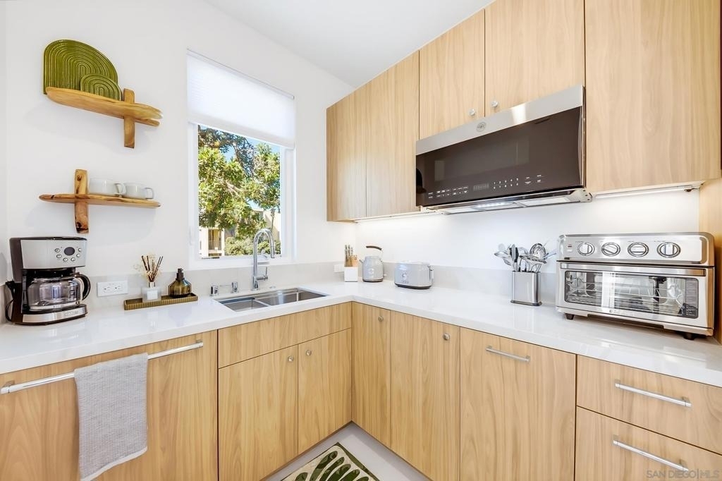 3903 Haines St. - Photo 12