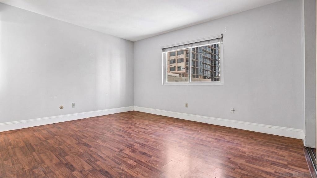 140 Walnut - Photo 7