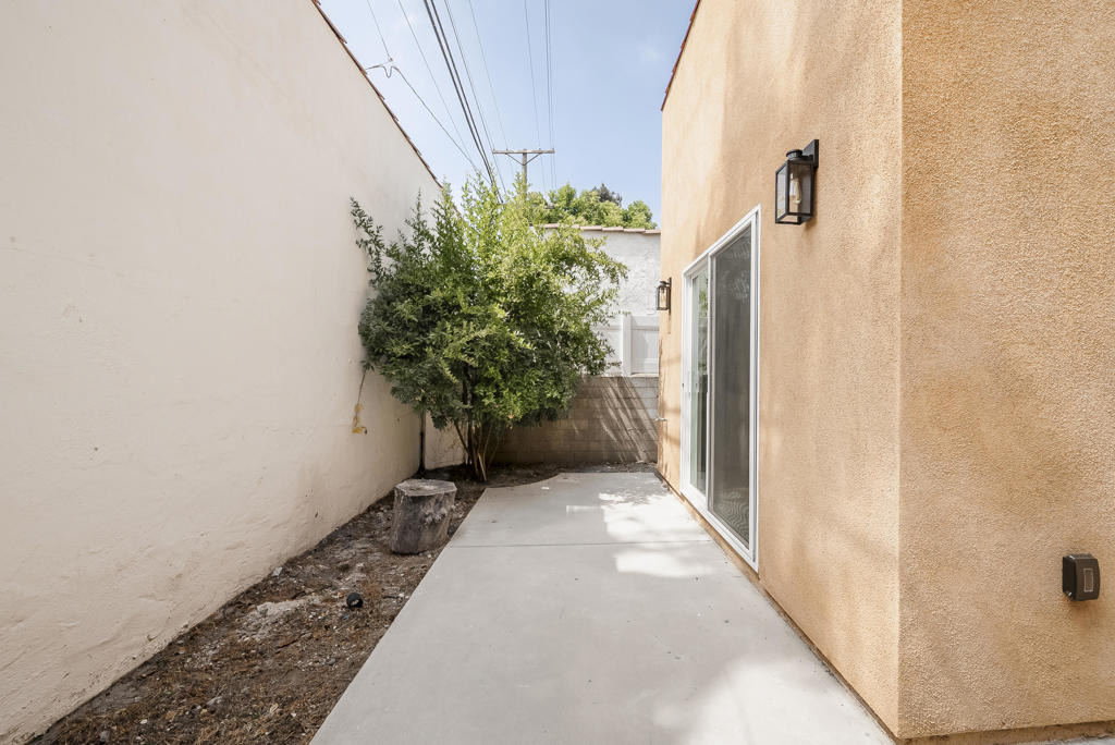 716 Portola Avenue - Photo 23