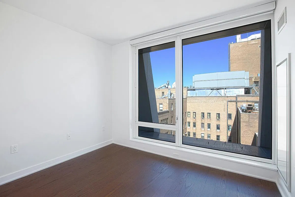 West 113th Street - Photo 6