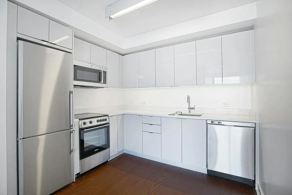 West 113th Street - Photo 2