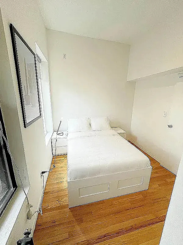 east 11th st - Photo 9