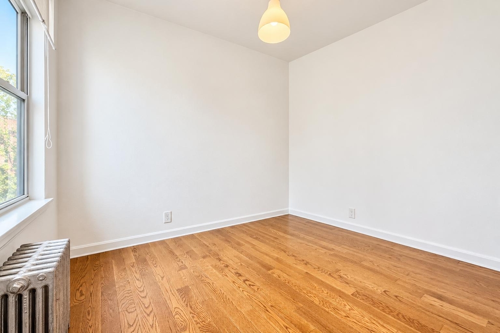 101 West 105th Street - Photo 5
